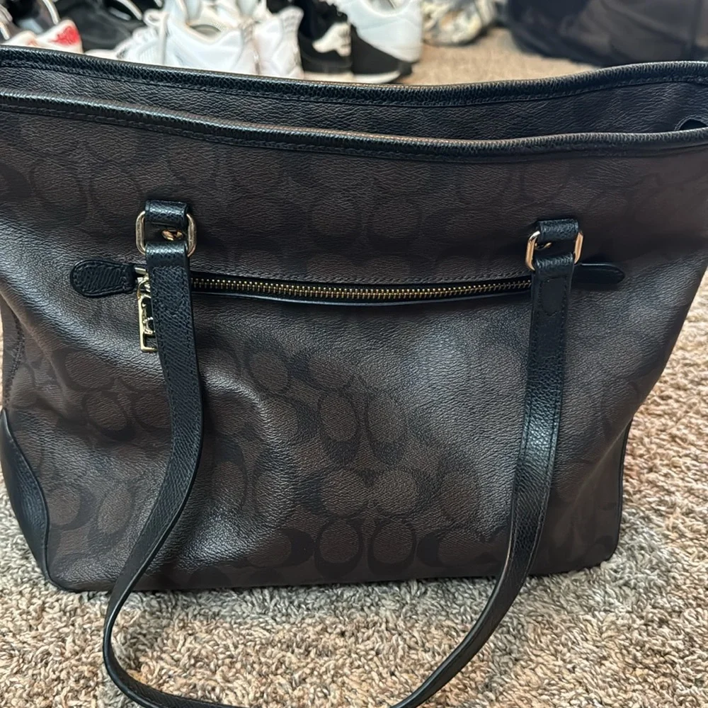 Authentic Coach tote - Picture 2 of 2